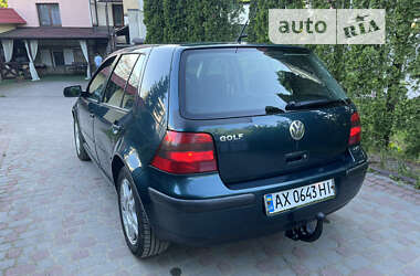 Хетчбек Volkswagen Golf 2002 в Львові