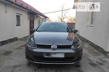 Универсал Volkswagen Golf 2014 в Черновцах