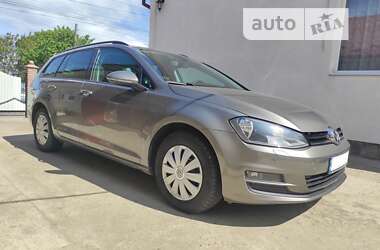 Универсал Volkswagen Golf 2014 в Черновцах