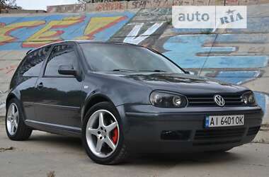 Хэтчбек Volkswagen Golf 1998 в Киеве