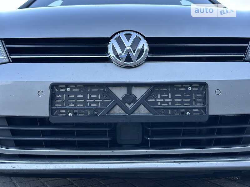 Хетчбек Volkswagen Golf 2014 в Сарнах