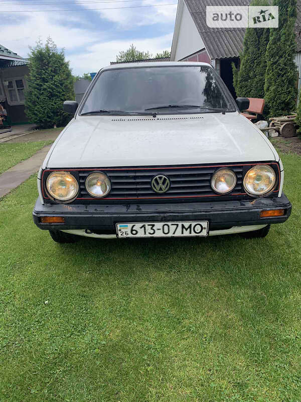 Хэтчбек Volkswagen Golf 1988 в Черновцах