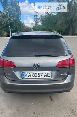 Универсал Volkswagen Golf 2014 в Киеве