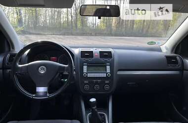 Хетчбек Volkswagen Golf 2006 в Бердичеві