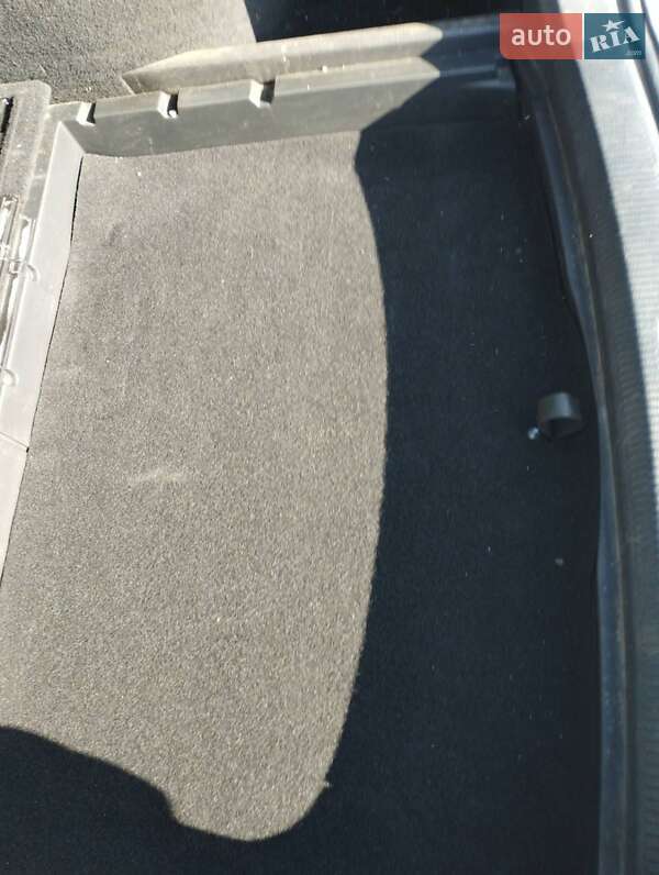 Універсал Volkswagen Golf 2012 в Полтаві