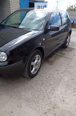 Хетчбек Volkswagen Golf 2001 в Попільні