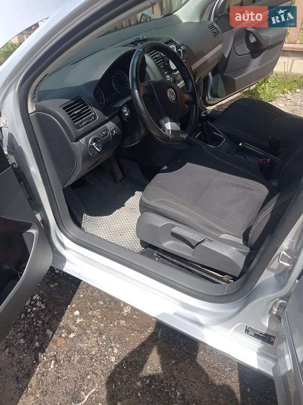 Хэтчбек Volkswagen Golf 2007 в Виннице