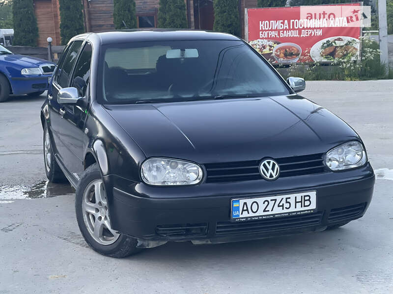 Хетчбек Volkswagen Golf 2000 в Яремчі