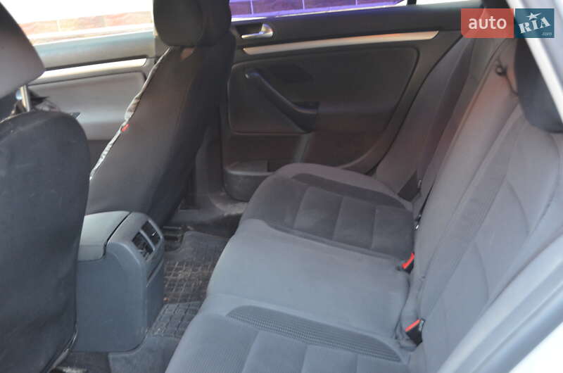 Универсал Volkswagen Golf 2008 в Сокирянах