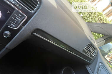 Хэтчбек Volkswagen Golf 2015 в 