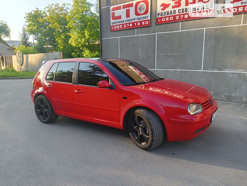 Хэтчбек Volkswagen Golf 1998 в Дубно