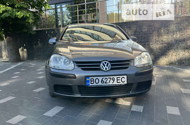 Універсал Volkswagen Golf 2004 в Тернополі