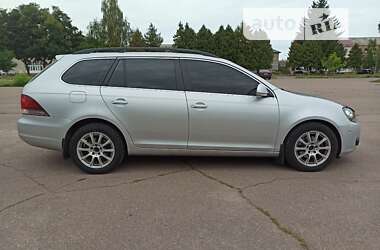 Универсал Volkswagen Golf 2010 в Овруче