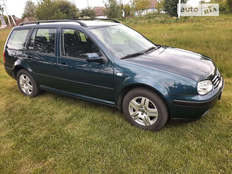 Универсал Volkswagen Golf 2002 в Миргороде