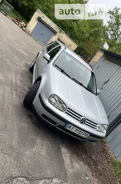 Универсал Volkswagen Golf 2002 в Киеве