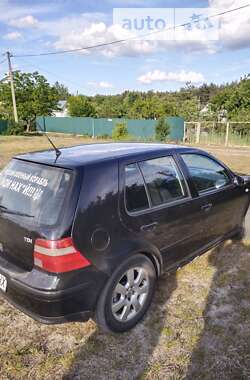 Хетчбек Volkswagen Golf 2003 в Вараші