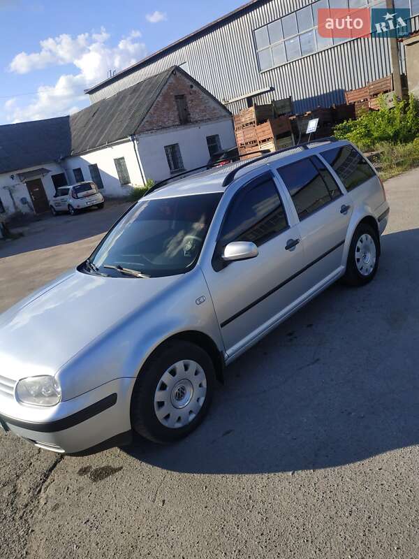 Универсал Volkswagen Golf 2003 в Житомире