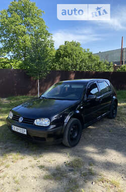 Хэтчбек Volkswagen Golf 2002 в Черновцах