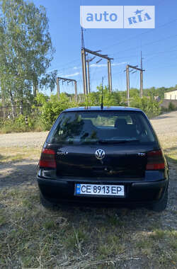 Хэтчбек Volkswagen Golf 2002 в Черновцах
