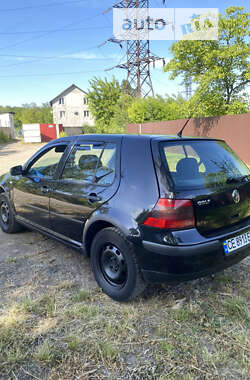 Хэтчбек Volkswagen Golf 2002 в Черновцах