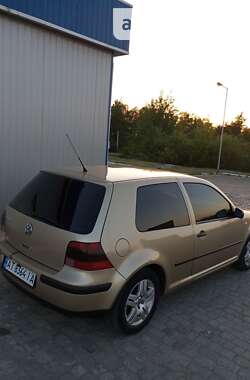 Хэтчбек Volkswagen Golf 2002 в Надворной