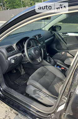 Хэтчбек Volkswagen Golf 2009 в Львове