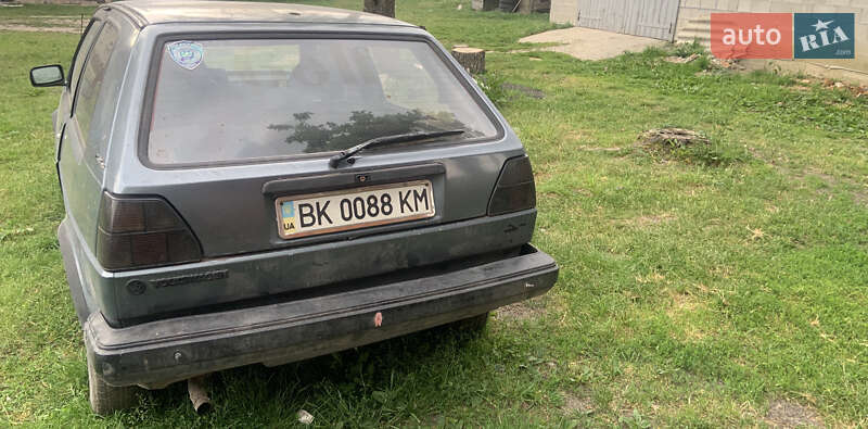Хетчбек Volkswagen Golf 1985 в Ківерцях