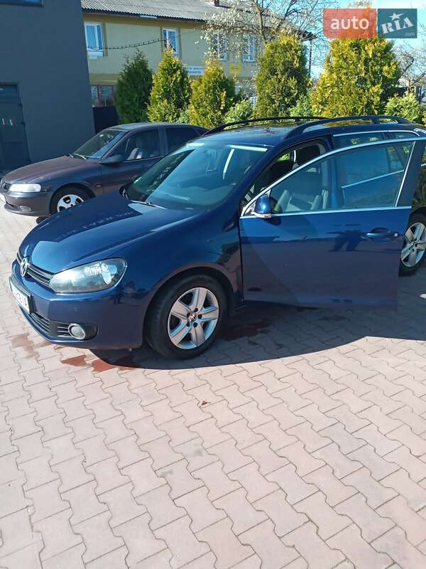 Универсал Volkswagen Golf 2010 в Стрые