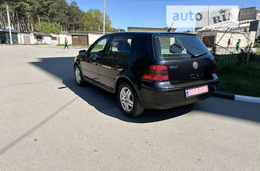 Хэтчбек Volkswagen Golf 2003 в Харькове