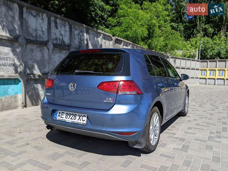 Хэтчбек Volkswagen Golf 2013 в Днепре