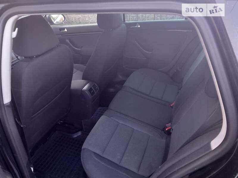 Универсал Volkswagen Golf 2010 в Хмельницком