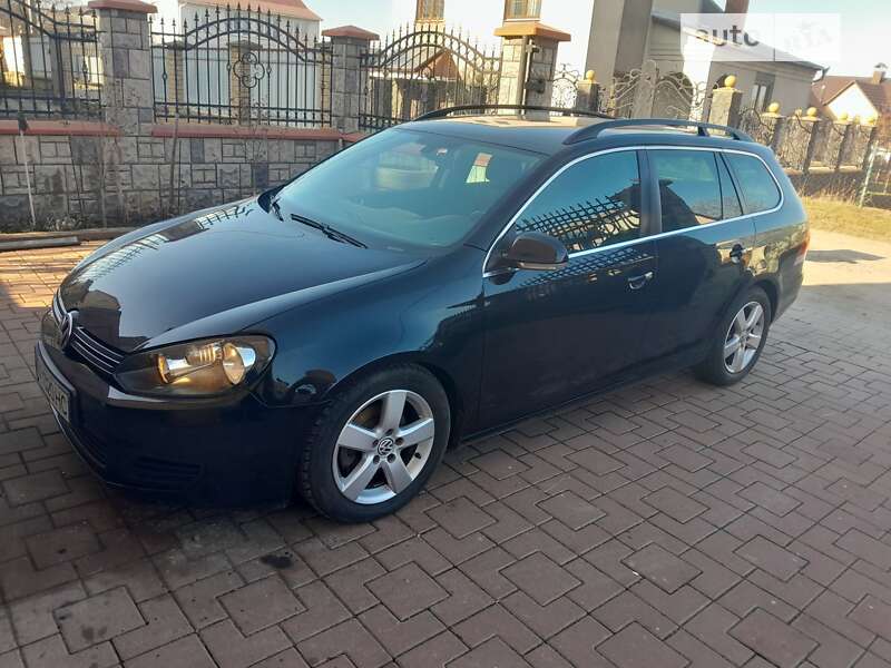 Универсал Volkswagen Golf 2010 в Хмельницком