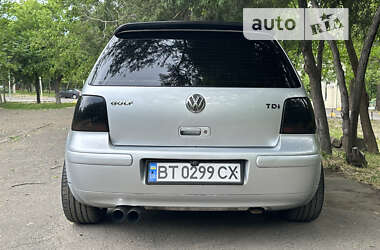Хэтчбек Volkswagen Golf 2002 в Одессе