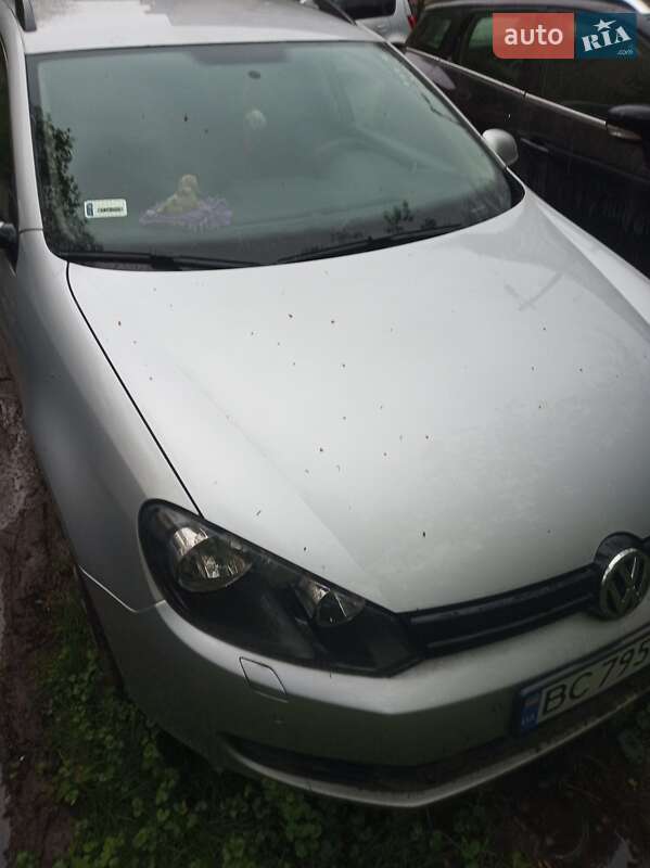 Универсал Volkswagen Golf 2011 в Львове