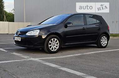 Хэтчбек Volkswagen Golf 2004 в Полтаве