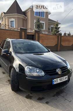 Хетчбек Volkswagen Golf 2004 в Кривому Розі