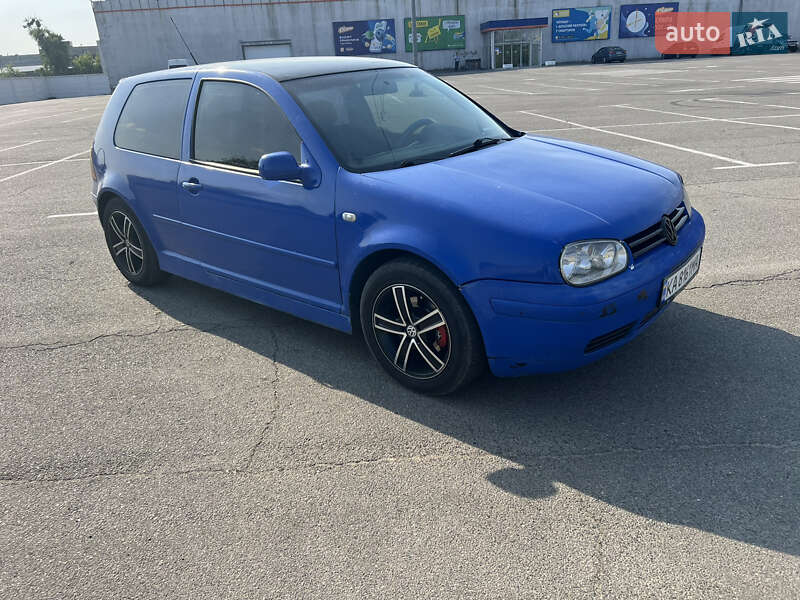 Хэтчбек Volkswagen Golf 1998 в Киеве