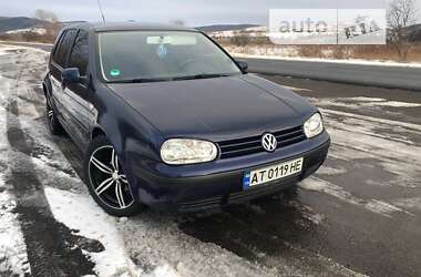 Хетчбек Volkswagen Golf 2000 в Долині