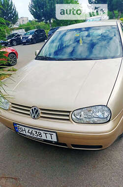 Хэтчбек Volkswagen Golf 2003 в Одессе