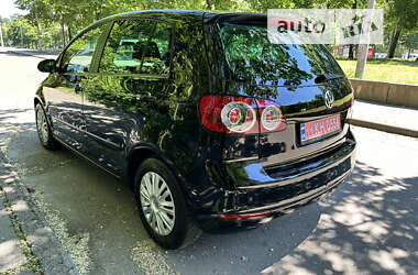 Хэтчбек Volkswagen Golf 2009 в Киеве