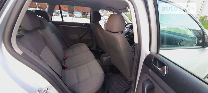 Универсал Volkswagen Golf 2008 в Залещиках