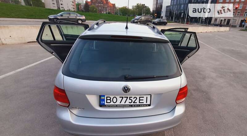 Универсал Volkswagen Golf 2008 в Залещиках