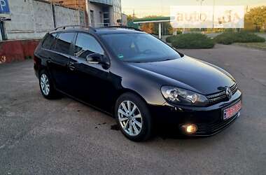 Универсал Volkswagen Golf 2010 в Ровно