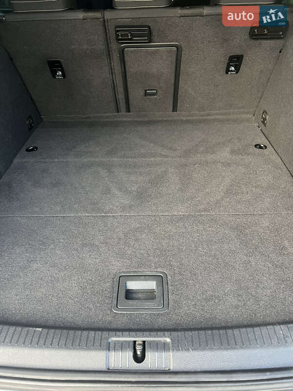 Универсал Volkswagen Golf 2014 в Ужгороде