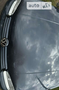 Хэтчбек Volkswagen Golf 2000 в 