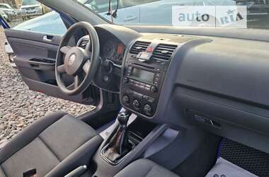 Хетчбек Volkswagen Golf 2004 в Смілі