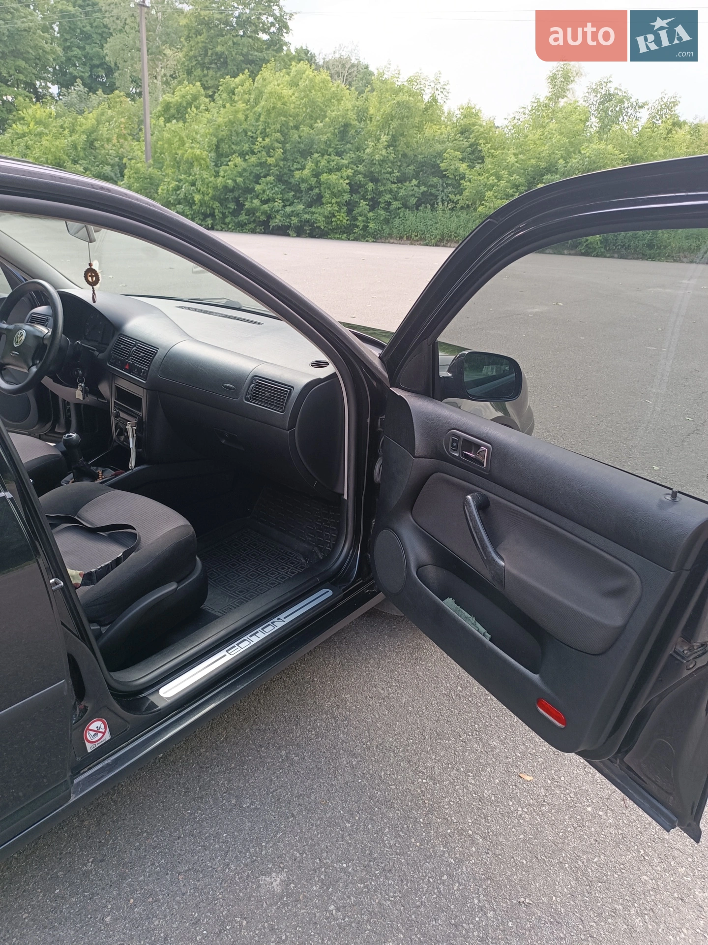 Volkswagen Golf 2000 VIN WVWZZZ1JZ1B030971 фото оголошення 12 з 27