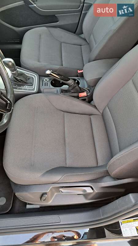 Хэтчбек Volkswagen Golf 2016 в Луцке фото 10 Хэтчбек Volkswagen Golf 2016 в Луцке