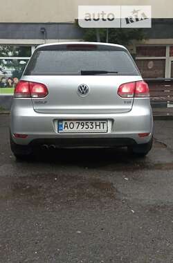 Хэтчбек Volkswagen Golf 2008 в Ужгороде