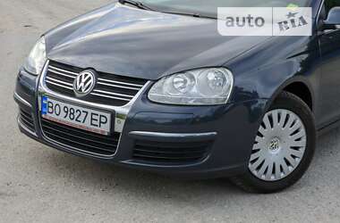 Универсал Volkswagen Golf 2009 в Гусятине